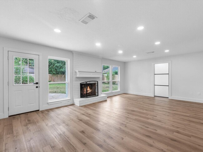 Building Photo - 9414 Stockport Dr
