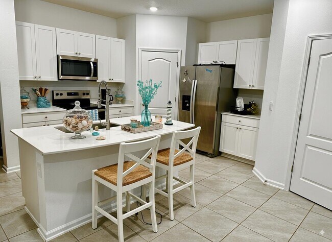 Building Photo - 303 Redbud Rd