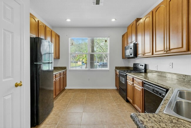 Building Photo - 5404 Paradise Cay Cir