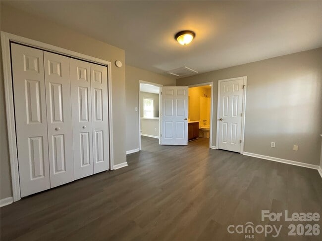 Building Photo - 113 Ridge Ave