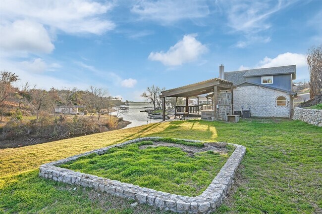 Building Photo - 9568 Houston Hill Rd