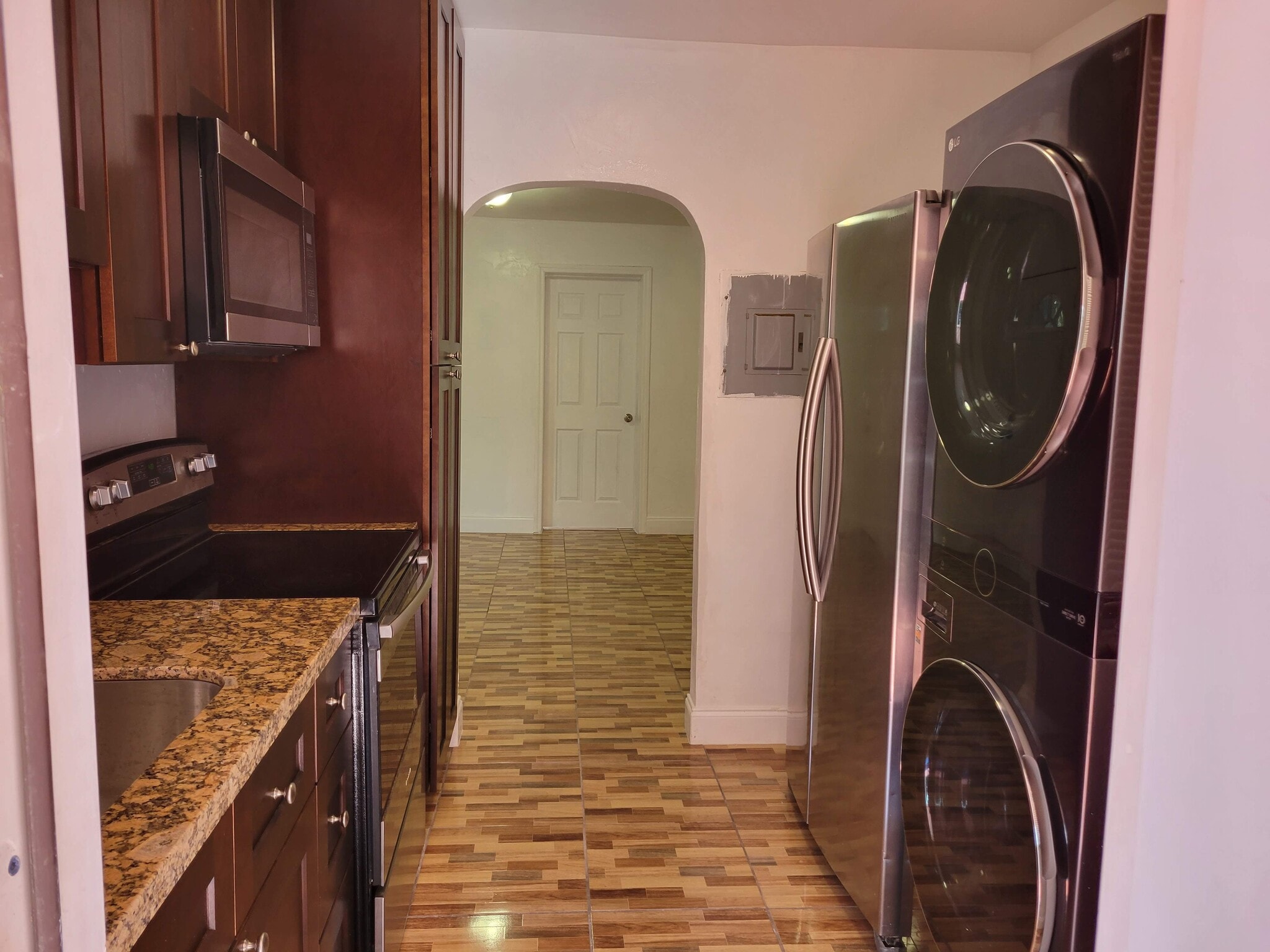 Kitchen - 1646 NE 150th ST