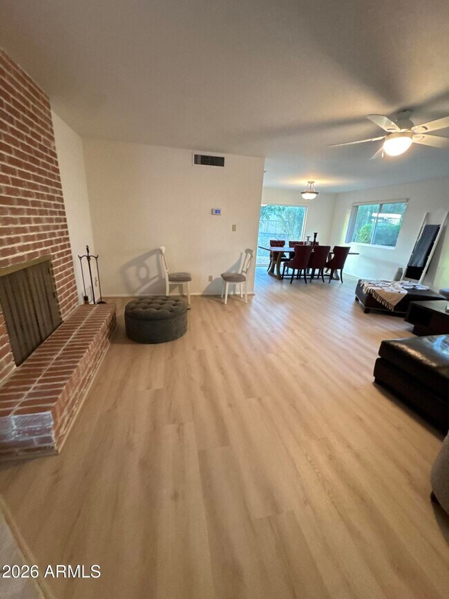 Building Photo - 6802 N 26th St