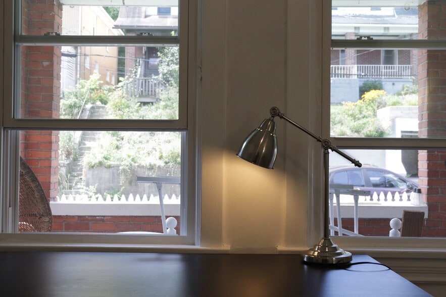 Building Photo - 1033 Flemington St