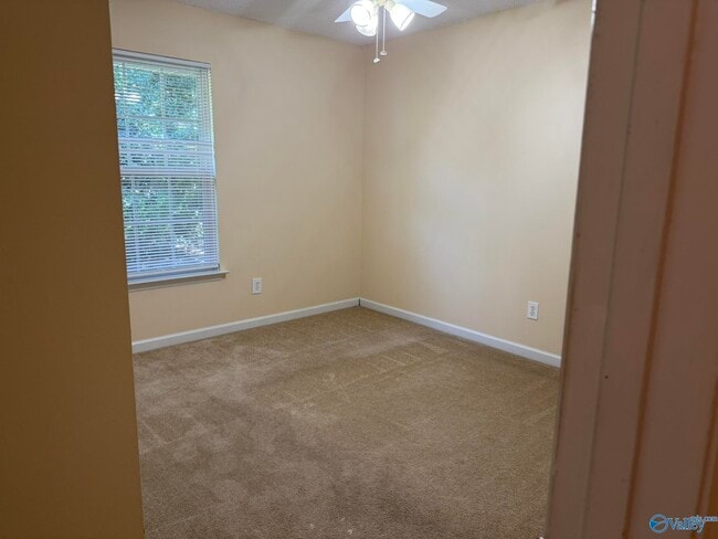 Building Photo - 128 Clover Ridge Dr