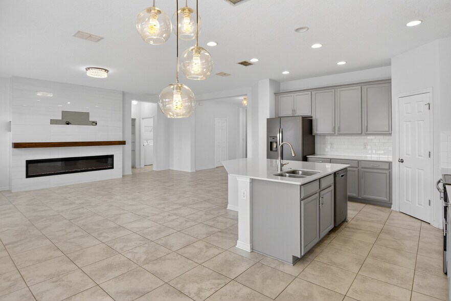 Building Photo - 3649 Vega Creek Dr