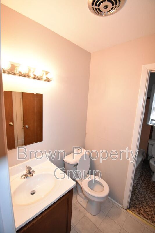 Building Photo - 1748 Wayne Ln