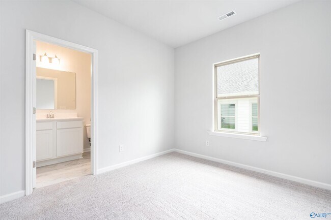 Building Photo - 14441 Mountain Strm Dr