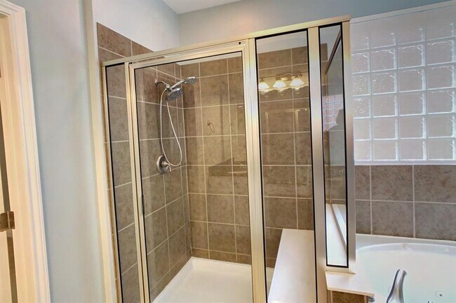 Building Photo - 15505 Prestancia Dr