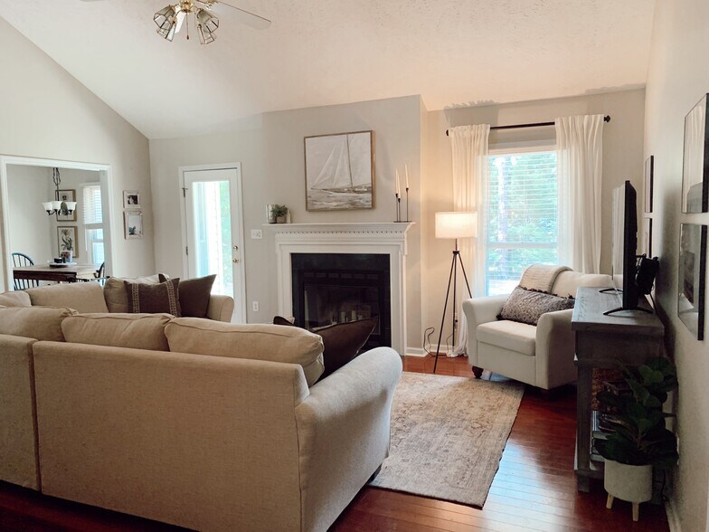 Living Room - 121 Rothbury Dr