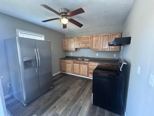 Building Photo - 108 Scott Dr