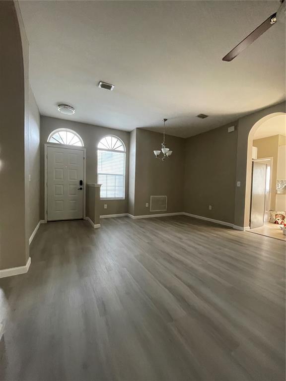 Building Photo - 4939 Woodmere Rd