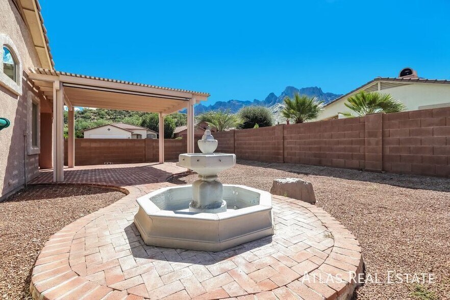 Building Photo - 2498 E Stone Stable Dr