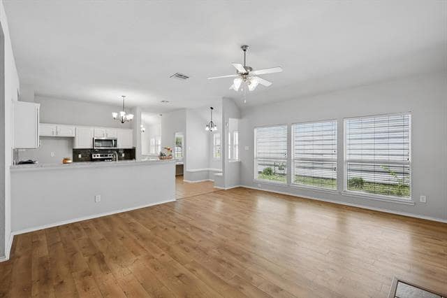 Building Photo - 909 Whisper Ln