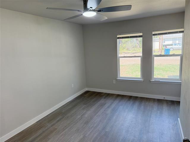 Building Photo - 399 Blackbourn St