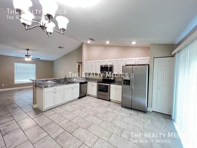 Building Photo - 2736 SW 161st Loop