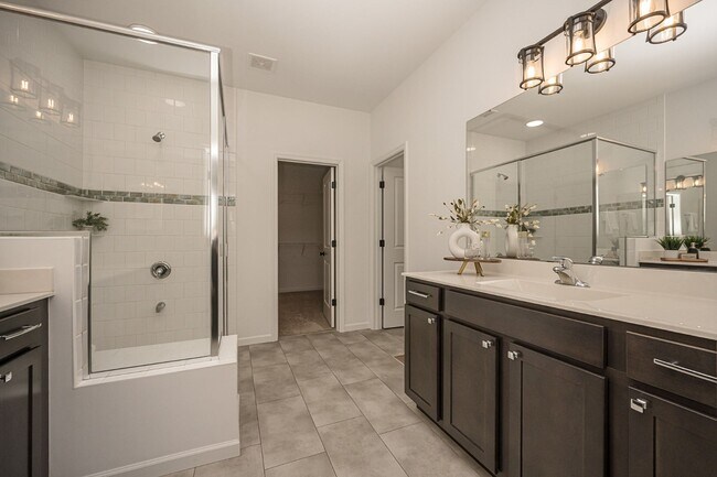 Building Photo - 223 Randlin Dr