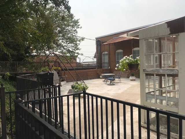 Back Patio - 1512 Walnut St
