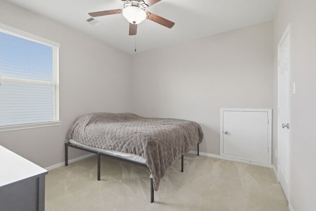Building Photo - 14535 Mountain Cliff Ln