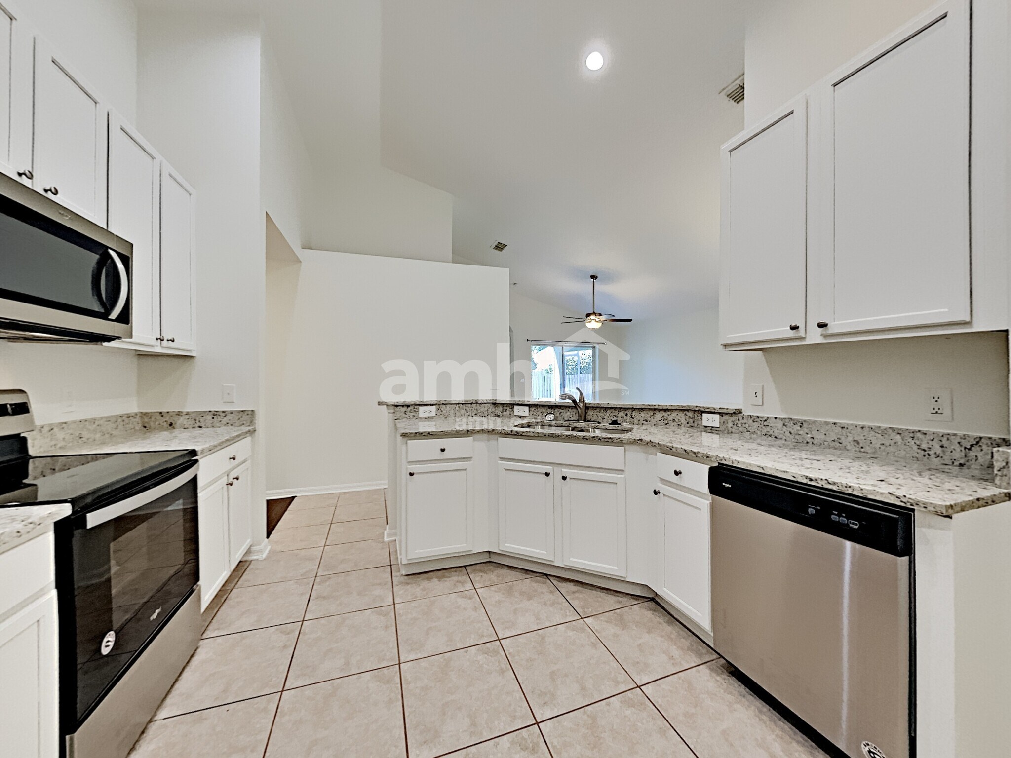 Building Photo - 992 Stanvoy St