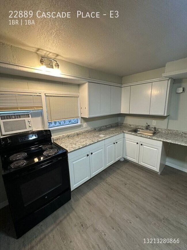 Building Photo - 22889 Cascade Pl