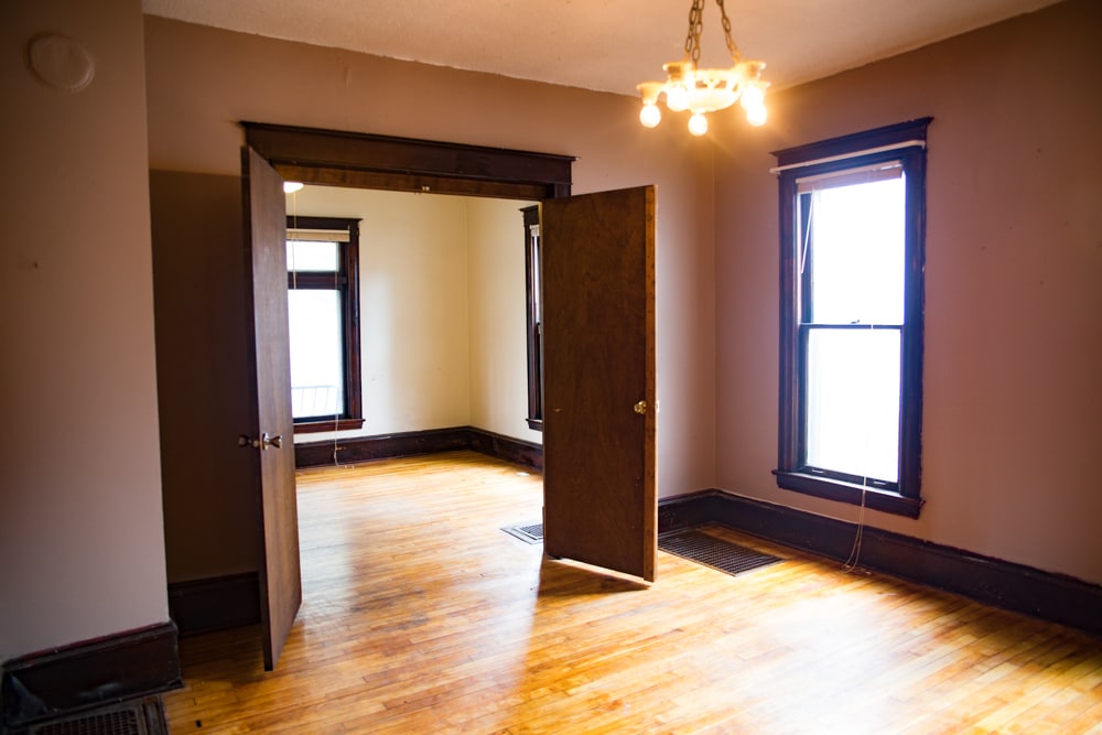 Building Photo - 1305 E Hennepin Ave