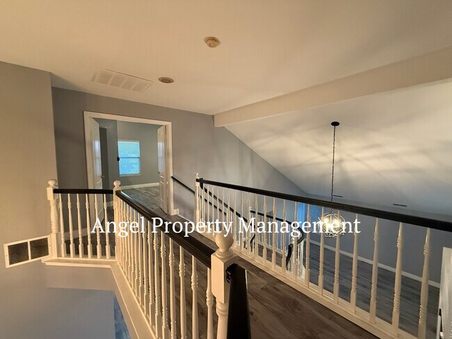 Building Photo - 9131 Brienne Way