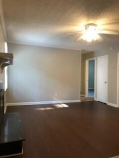 Building Photo - 3 Bed 2.5 Bath in Marietta!
