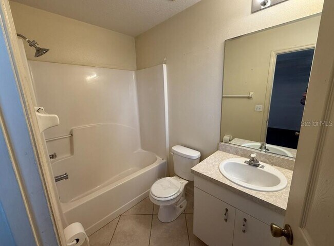 Building Photo - 2908 9th Ave Dr E