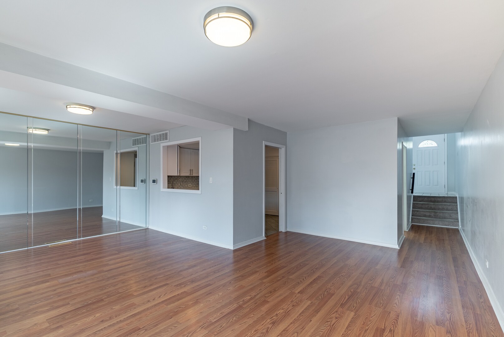 Building Photo - 731 Hibbard Rd