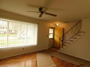 Building Photo - 2831 Marshall St
