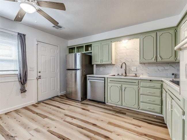 Building Photo - 225 NW 80th St