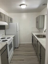 Building Photo - 3685 Tamarack Ave