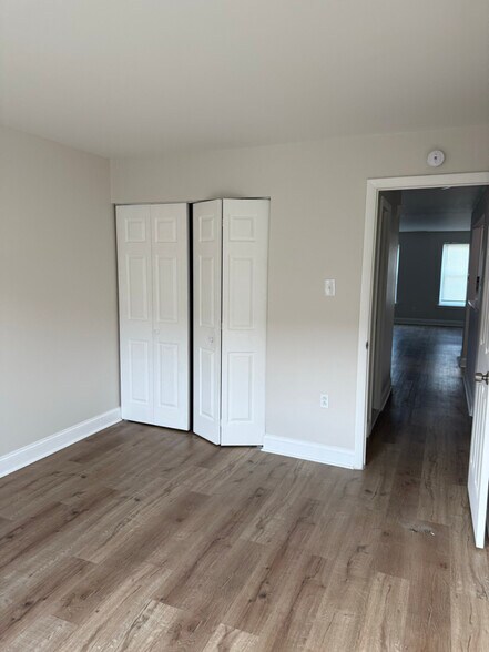 Building Photo - 2707 S 76th St
