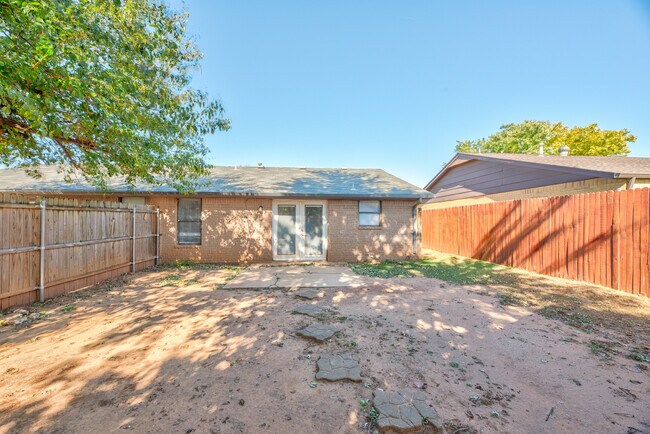 Building Photo - 12500 SW 2nd St