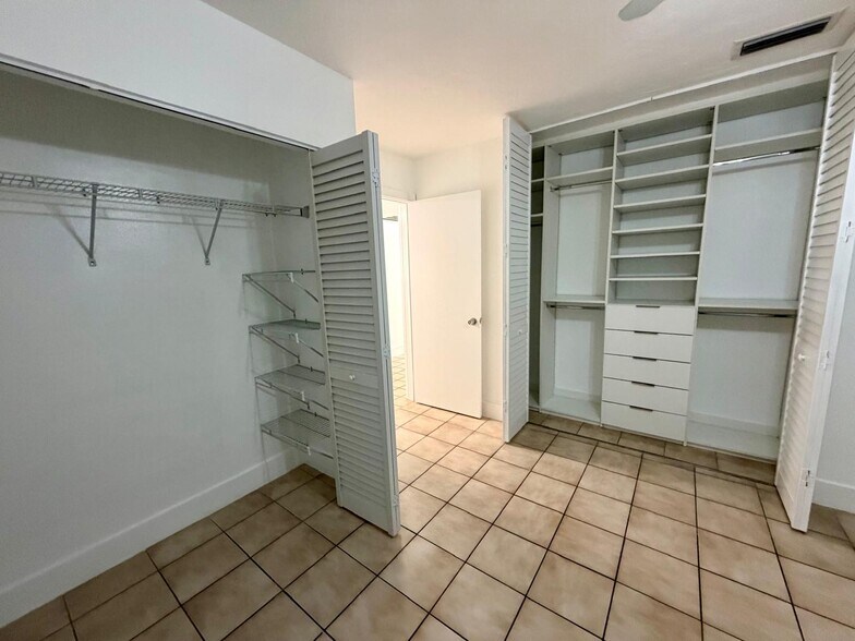 Building Photo - 12014 SW 110th Street Cir E