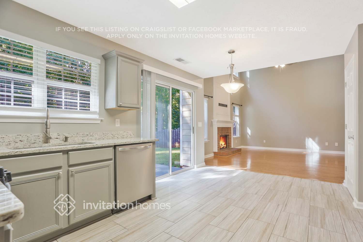 Building Photo - 3417 Sandlake Dr SW