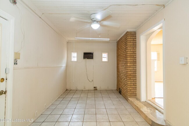 Building Photo - 2324 17th St