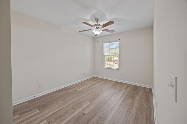 Building Photo - 8988 Cat Tail Pond Rd