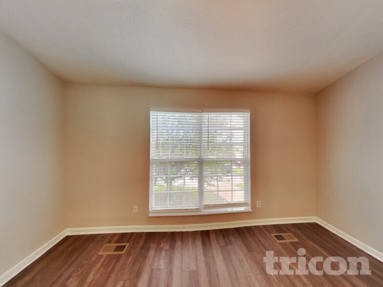 Building Photo - 154 Braxton Park Ln