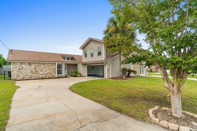 Building Photo - 7581 Kelsey Dr