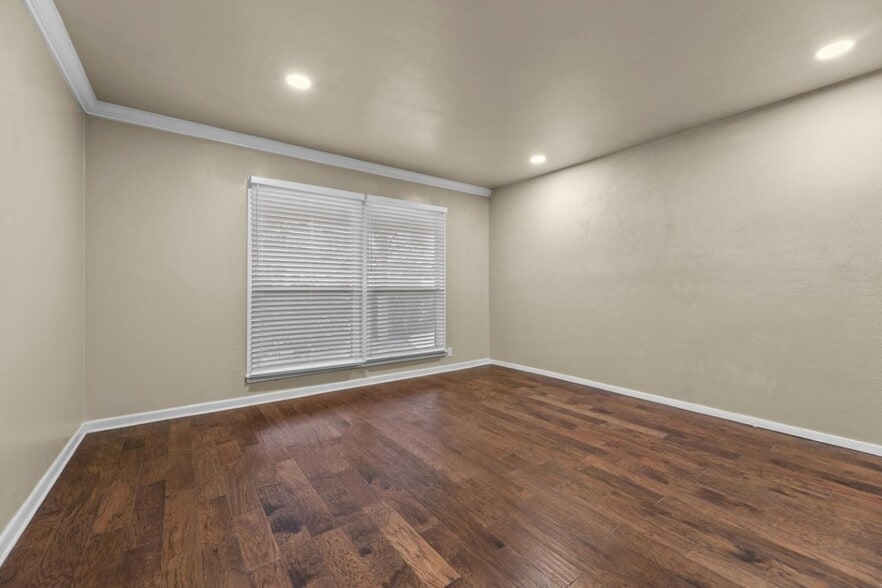 Building Photo - Charming Fort Worth Home with a Spacious B...