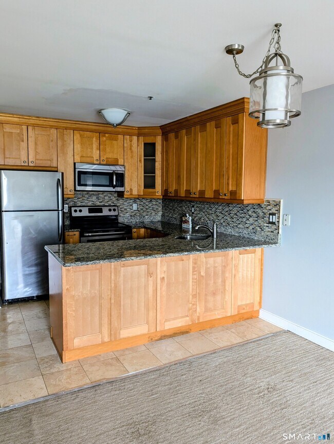 Building Photo - 104 North St