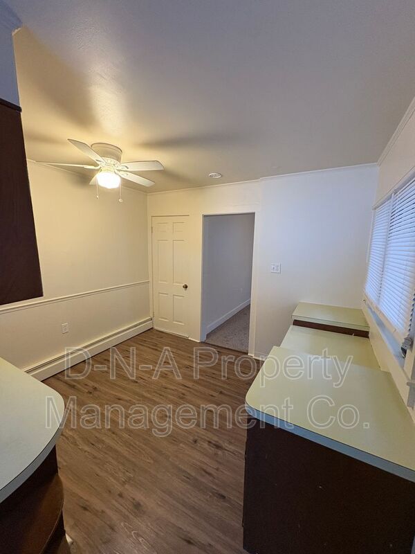 Building Photo - 622 Scott St