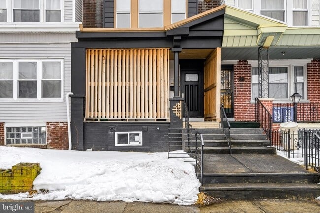 Building Photo - 268 W Duncannon Ave