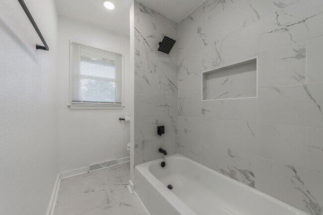 Building Photo - 2508 NW 86th St