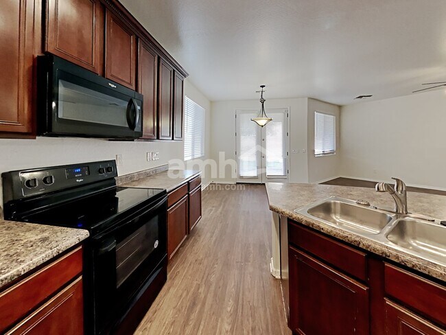 Building Photo - 17578 W Ironwood St