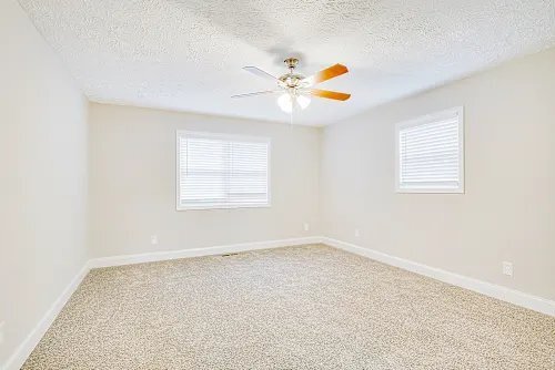 Building Photo - 5485 Pine Dr SW