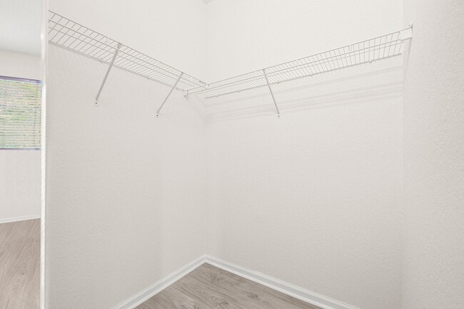 Building Photo - 3187 N Oasis Dr