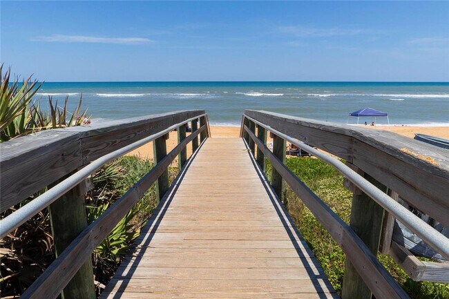 Building Photo - 1502 N Daytona Ave